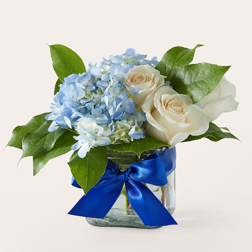 Sky Blue Delight Bouquet – Luxesse Roses, Herriman UT