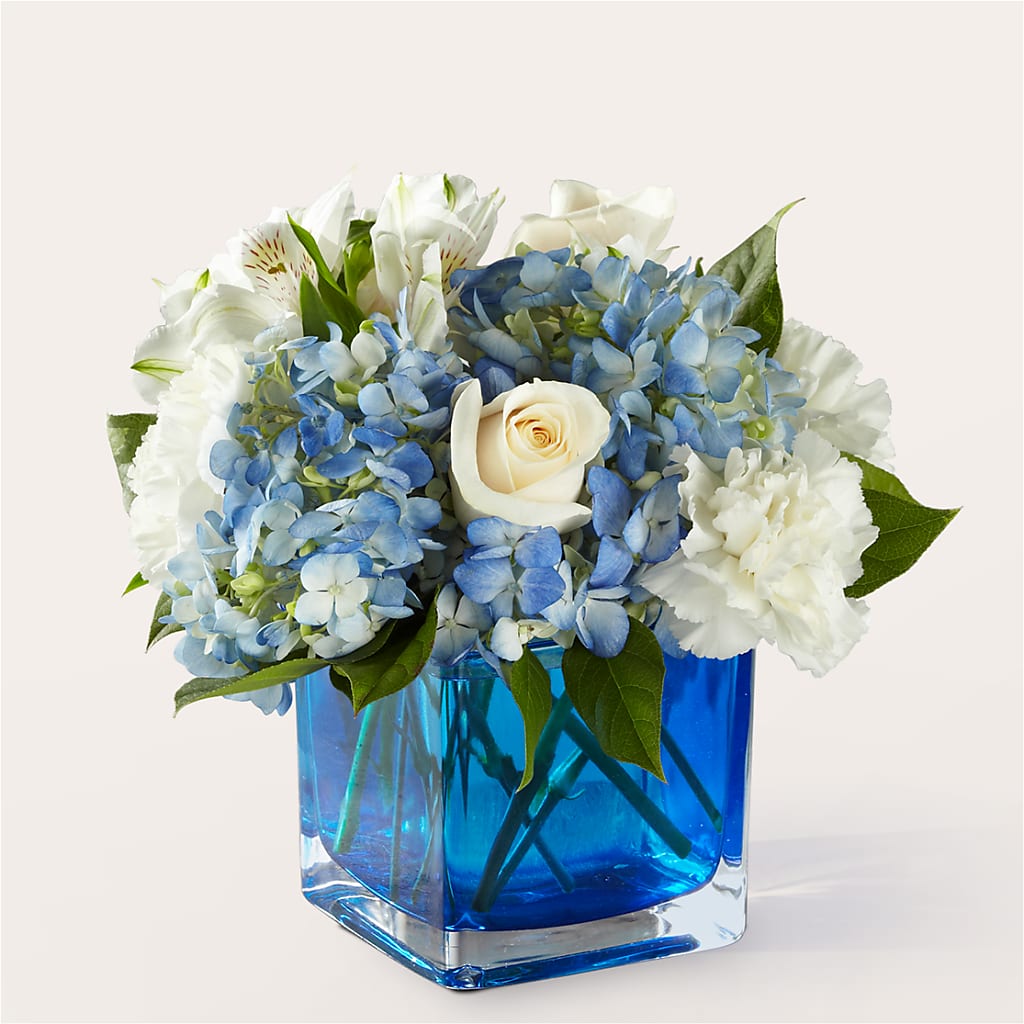 Soothing Waters Bouquet – Luxesse Roses, Herriman UT