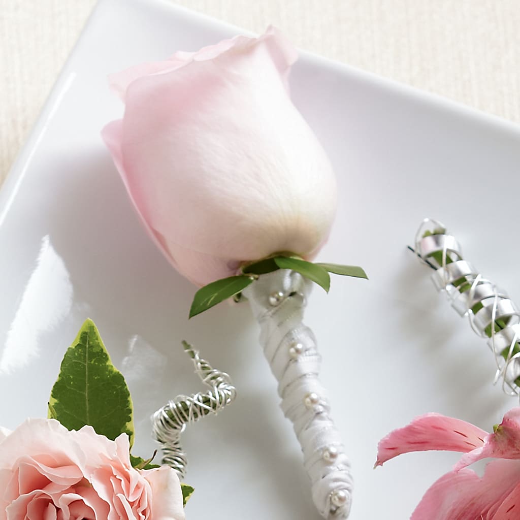 Pink Rose Boutonniere – Luxesse Roses, Herriman UT