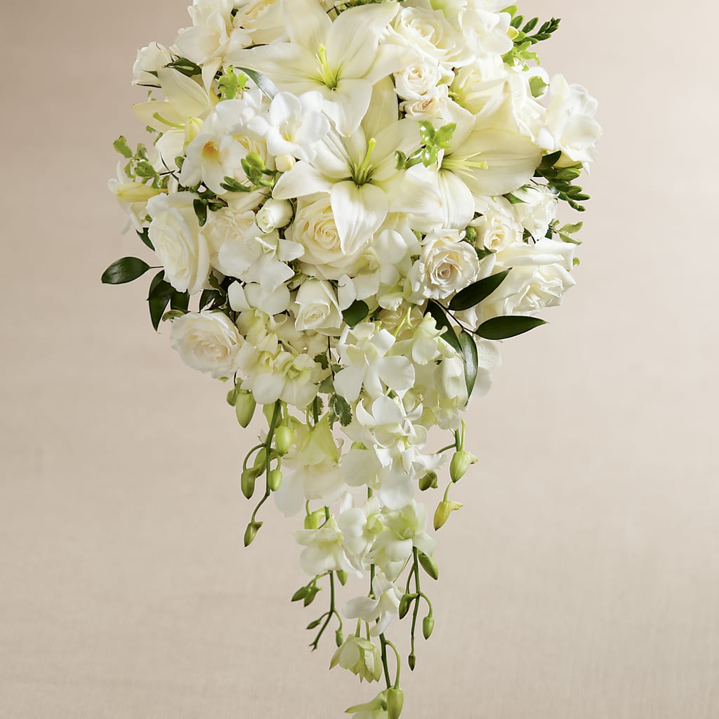 White Wonders Bouquet – Luxesse Roses, Herriman UT
