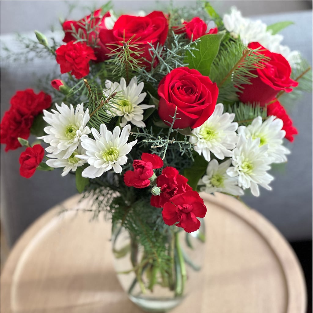 Seasonal Magic Bouquet –  Luxesse Roses, Herriman UT