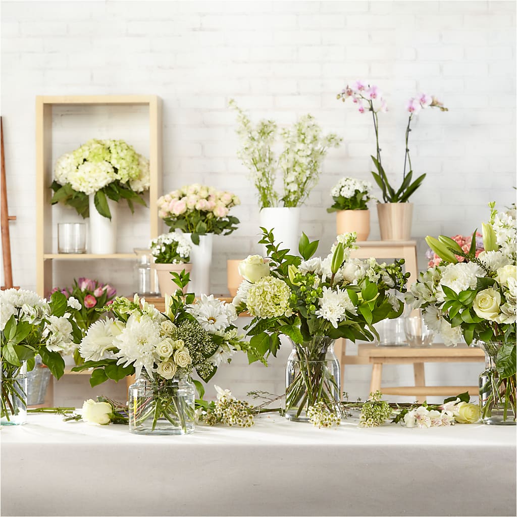 Classic Ivory – A Florist Original –  Luxesse Roses, Herriman UT