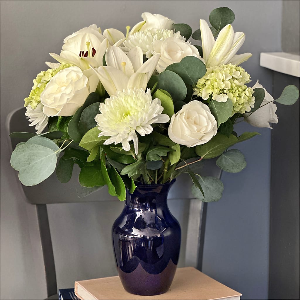 Snowy Dreams Bouquet –  Luxesse Roses, Herriman UT