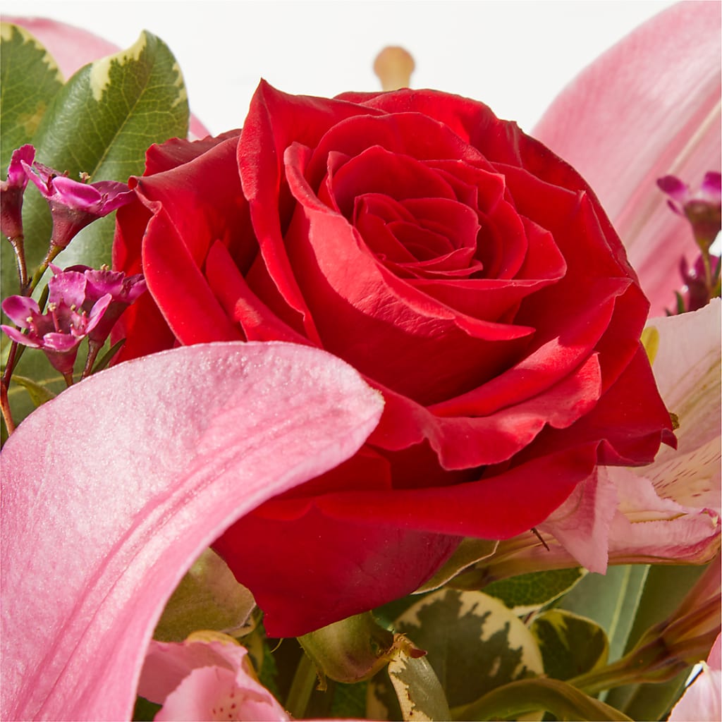 Lucky in Love Bouquet –  Luxesse Roses, Herriman UT