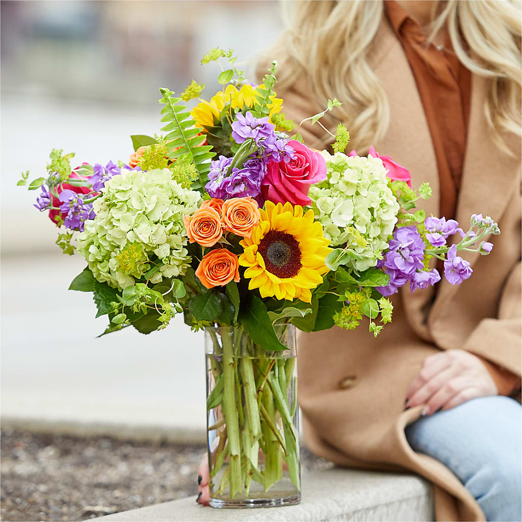 Vibrant Greetings Bouquet –  Luxesse Roses, Herriman UT